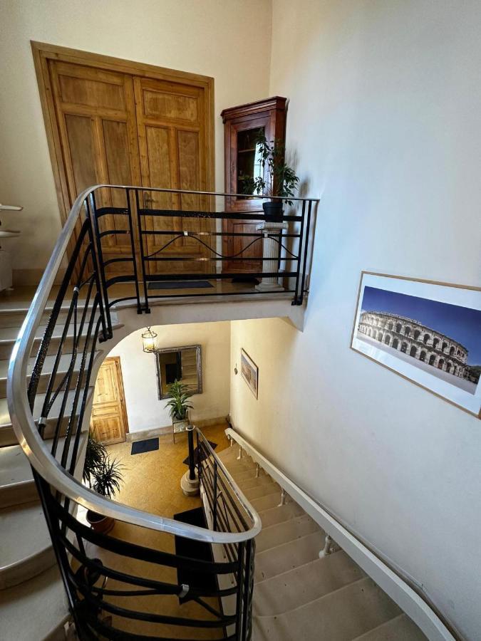 Appartement 4 A 8 Personnes, Spacieux De Standing Classe 4 Etoiles Nimes Exterior foto