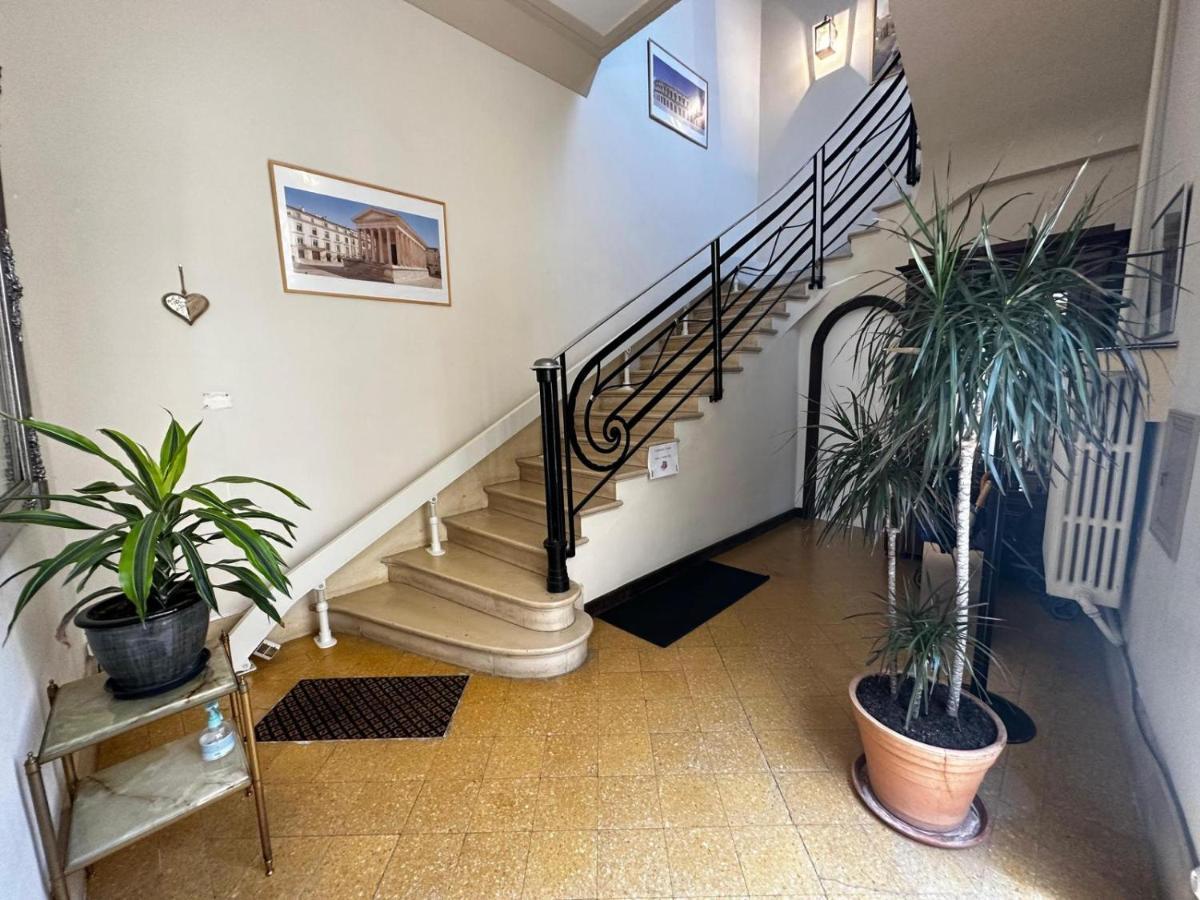 Appartement 4 A 8 Personnes, Spacieux De Standing Classe 4 Etoiles Nimes Exterior foto