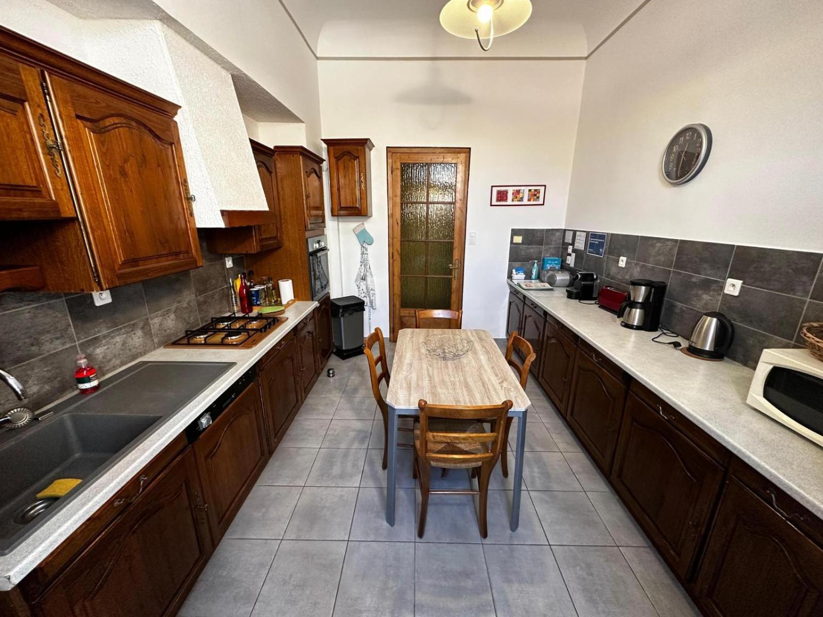 Appartement 4 A 8 Personnes, Spacieux De Standing Classe 4 Etoiles Nimes Exterior foto