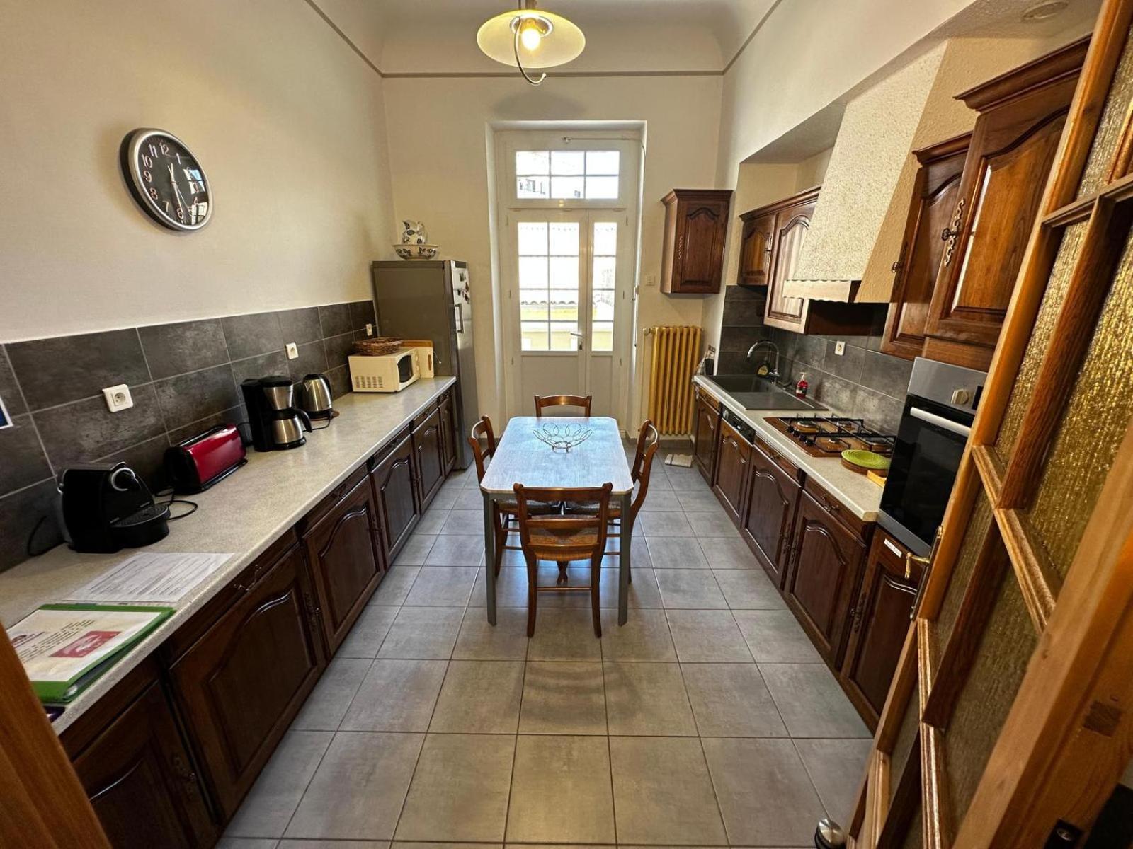 Appartement 4 A 8 Personnes, Spacieux De Standing Classe 4 Etoiles Nimes Exterior foto