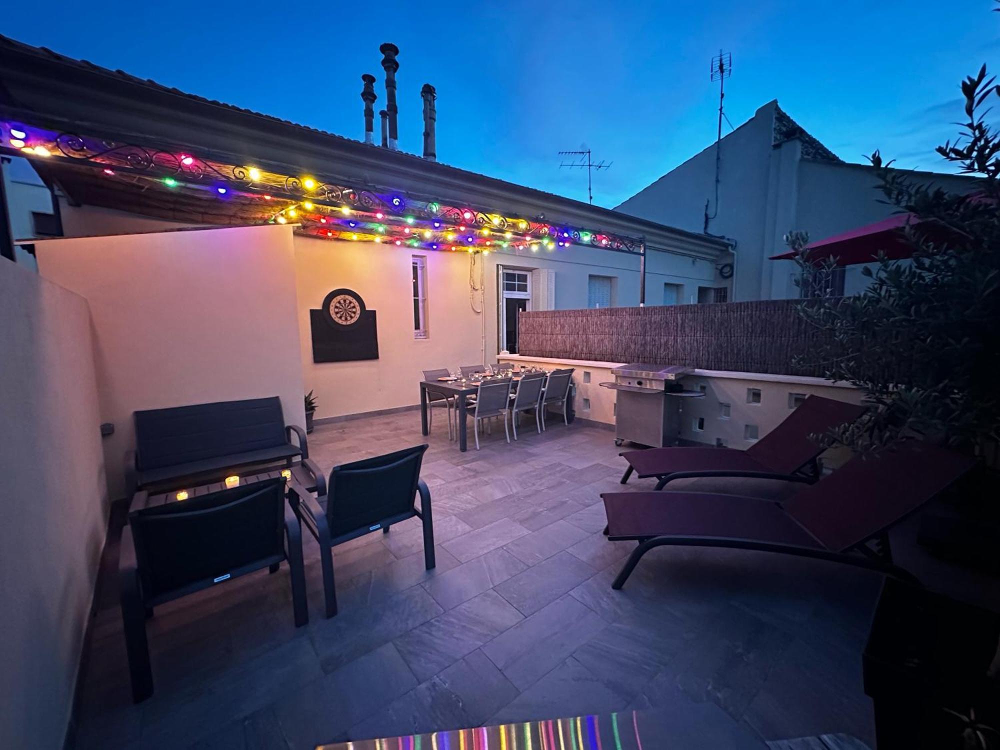 Appartement 4 A 8 Personnes, Spacieux De Standing Classe 4 Etoiles Nimes Exterior foto
