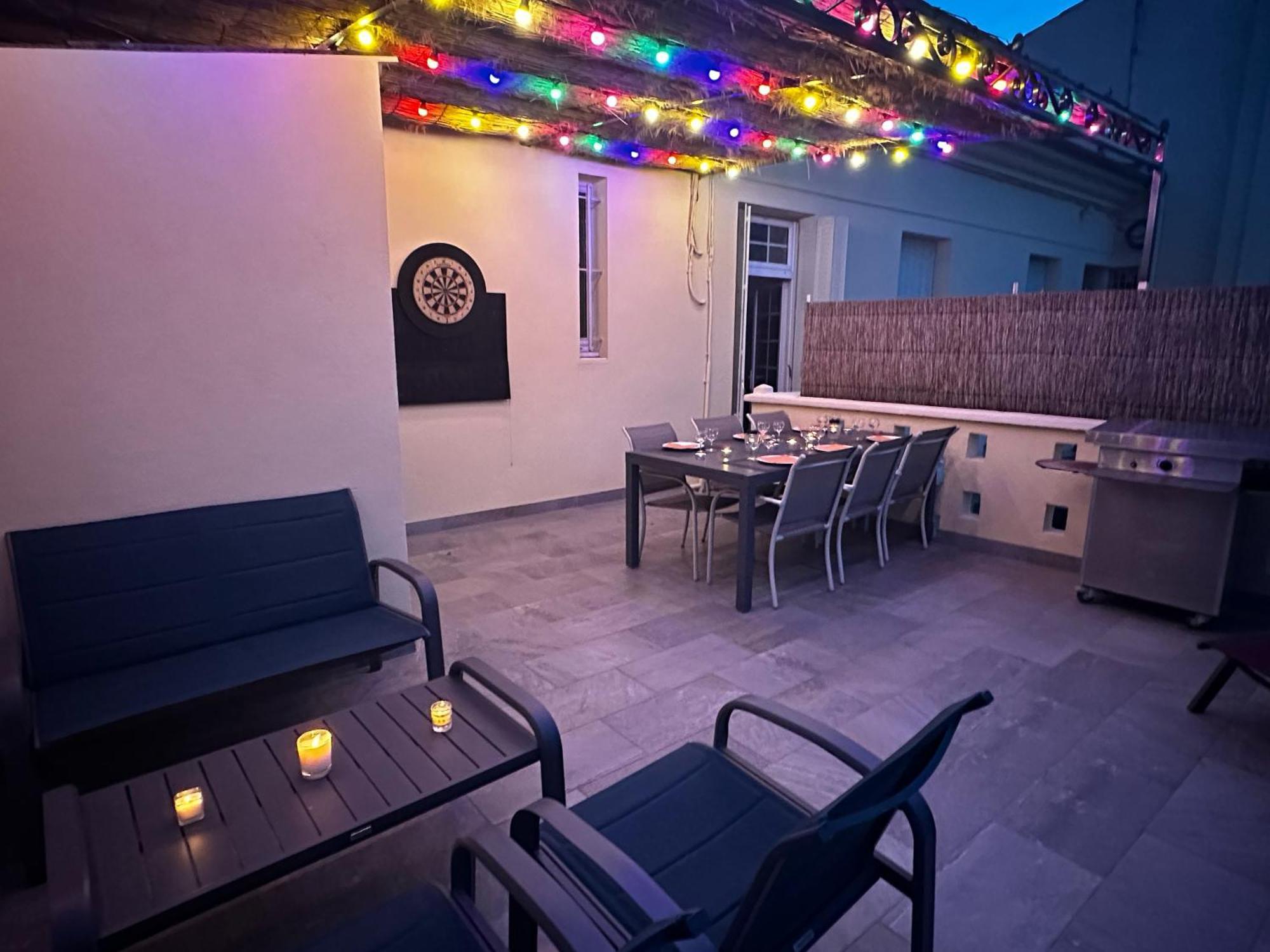 Appartement 4 A 8 Personnes, Spacieux De Standing Classe 4 Etoiles Nimes Exterior foto